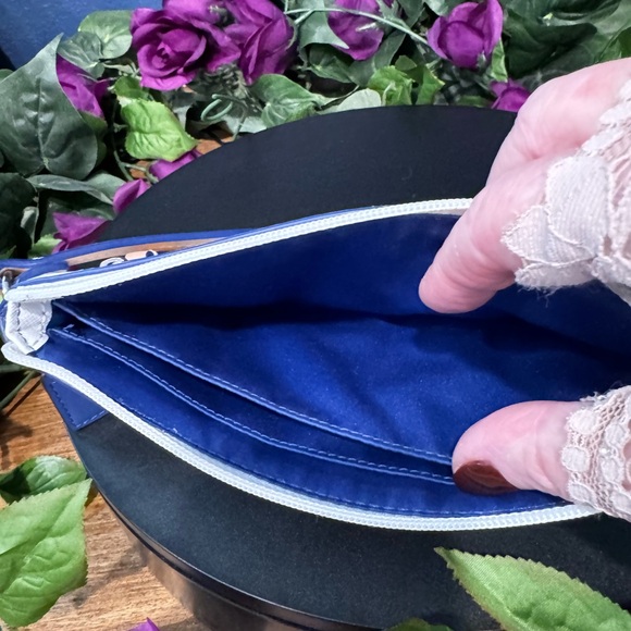 Coach Leather Ombre Wristlet EUC - Picture 5 of 9